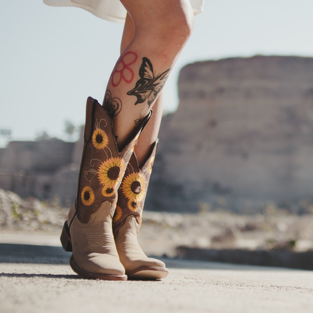 Tanner Mark Women s Spring Crazy Brown Cowgirl Boots Whit Sunflower Embroidery 7.5 Brown B AVERAGE