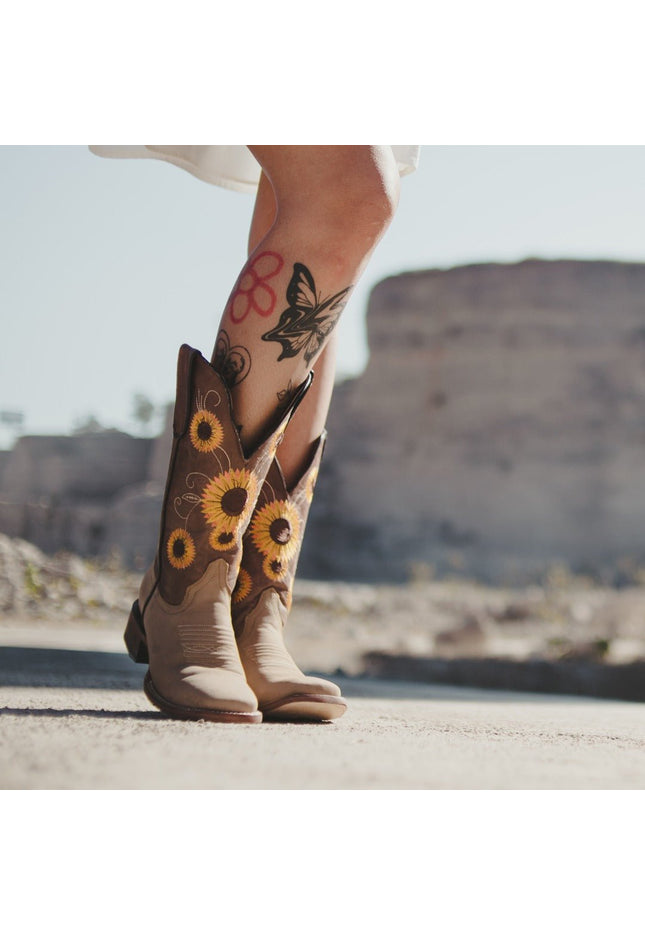 TANNER MARK WOMEN’S Spring Crazy Brown Cowgirl Boots Whit Sunflower Embroidery - Rancho Sementalvariable